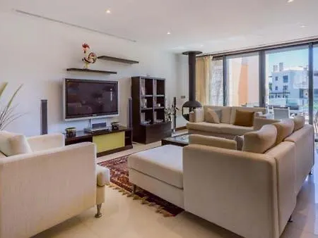 Villa Sleeps 6 Pool Air Con T607849